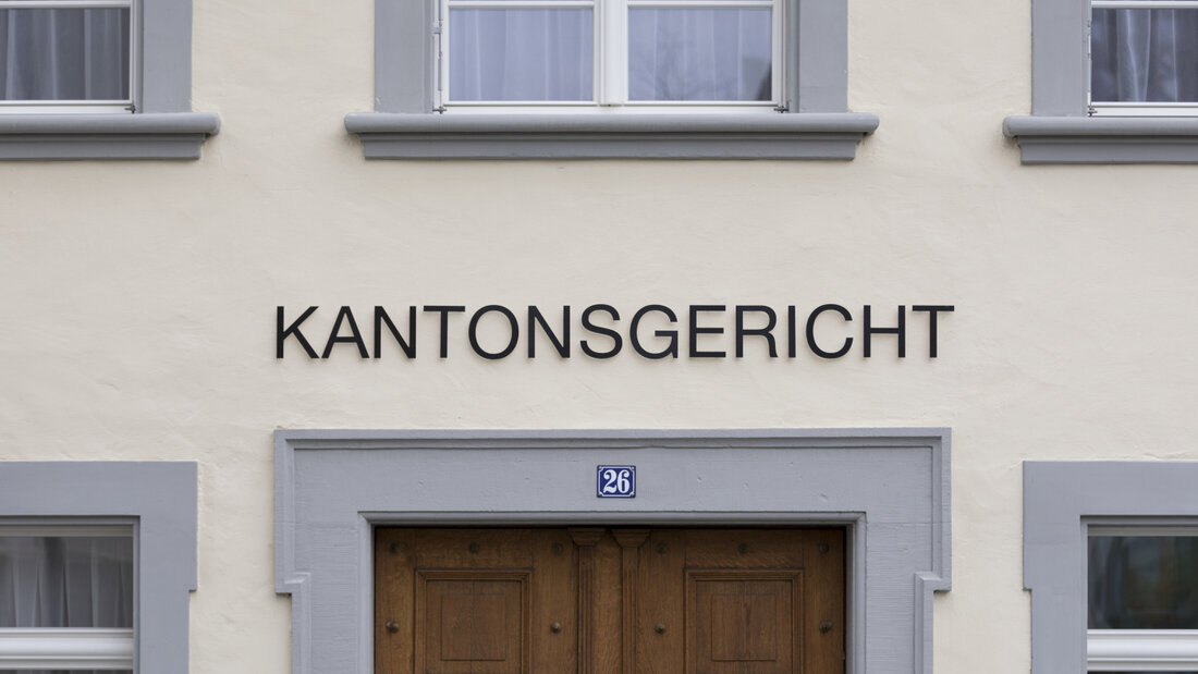 Zwei Jugendliche müssen sich vor dem Schaffhauser Kantonsgericht wegen Terror-Unterstützung verantworten. (Archivbild) 20260908094352306.jpg