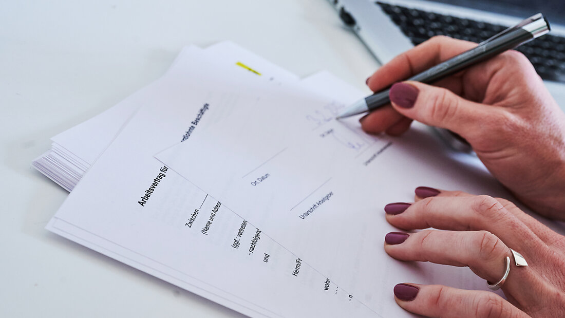 Die Zeitspanne bis entlassene Personen wieder einen Arbeitsvertrag unterschrieben, ging im vergangenen Jahr leicht zurück. (Archivbild) 20250130013849909.jpg