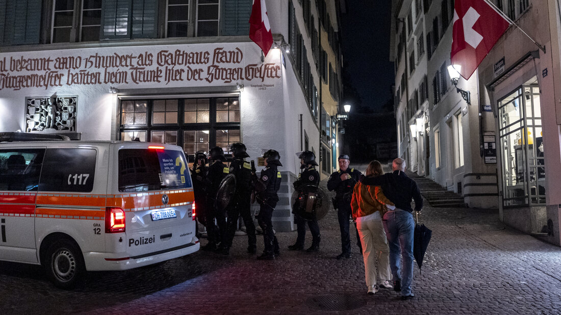 Linksautonome Aktivisten haben am Freitag den Lindenhof besetzt. 20260828234140328.jpg
