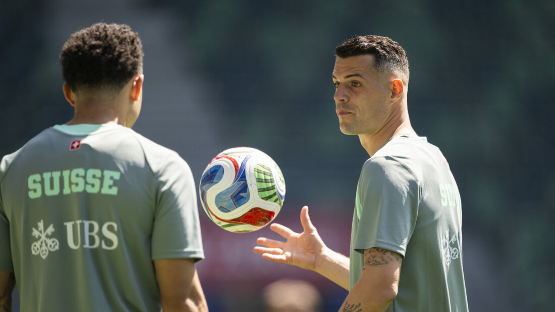 Auch Captain Granit Xhaka ist in St. Gallen angekommen 20260528124723370.jpg