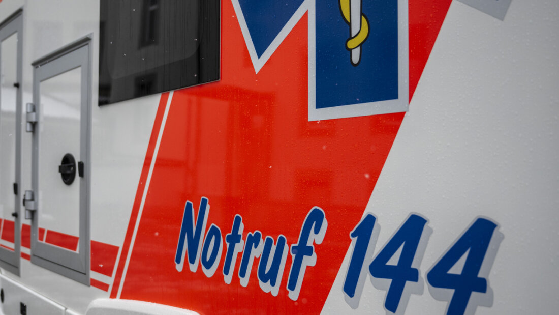 Ein 9-jähriger Bub wurde am Montag in Neuhausen SH auf einem Fussgängerstreifen von einem Auto erfasst. Er wurde verletzt ins Spital gebracht. (Symbolbild) 20250624083800398.jpg