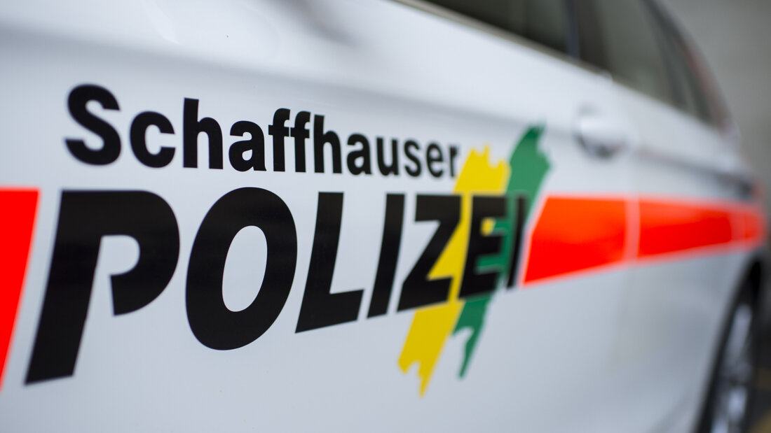 Die Schaffhauser Polizei wurde am Mittwochmittag zu einem Unfall nach Neuhausen am Rheinfall gerufen. (Symbolbild) 20260701163322241.jpg
