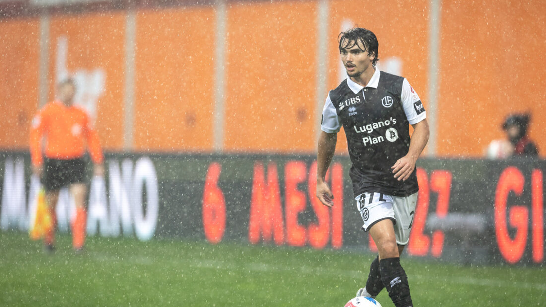 Der anhaltende Niederschlag führt zum Abbruch des Spiels zwischen Lugano und St. Gallen 20251102153055904.jpg