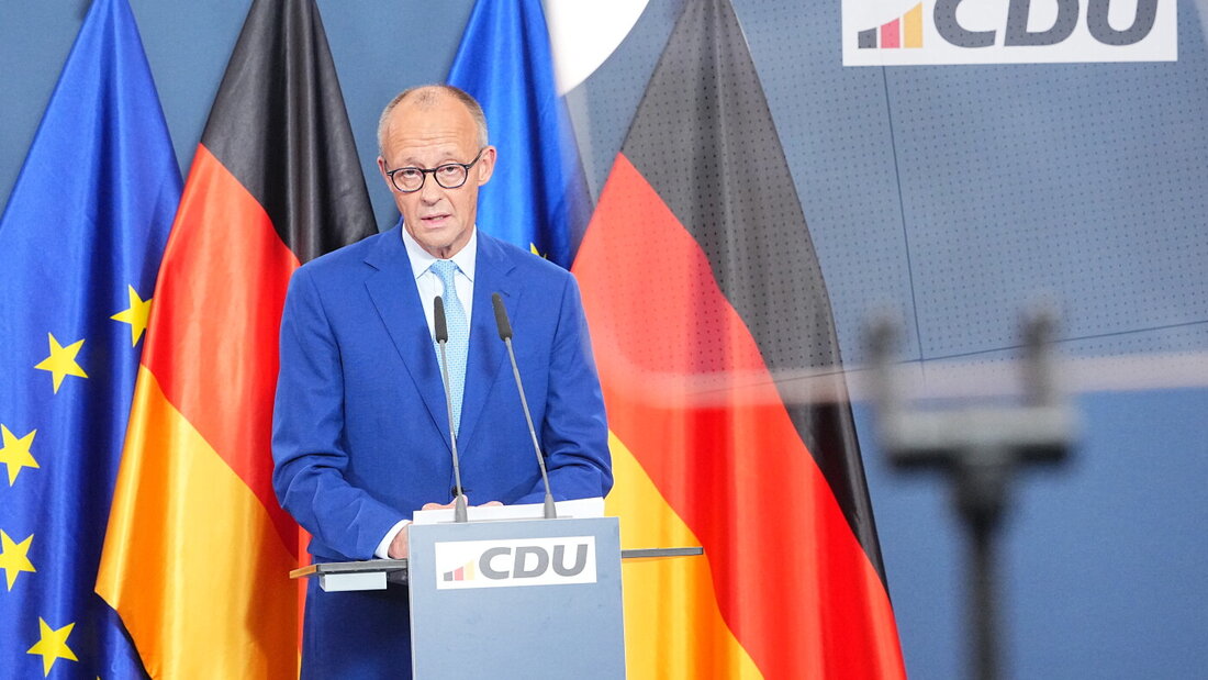 Bundeskanzler Friedrich Merz (CDU) spricht nach den Wahlen in Berlin und Mecklenburg-Vorpommern im Konrad-Adenauer-Haus. Foto: Michael Kappeler/dpa 20260920211654877.jpg