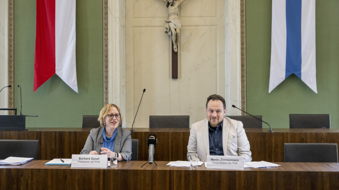 Die Präsidentin der Zuger PUK, Barbara Gysel (SP), und Vizepräsident Martin Zimmermann (GLP), informierten am Mittwoch erstmals über die Arbeit der im Sommer 2025 eingesetzten Untersuchungskommission. 20260327104818513.jpg