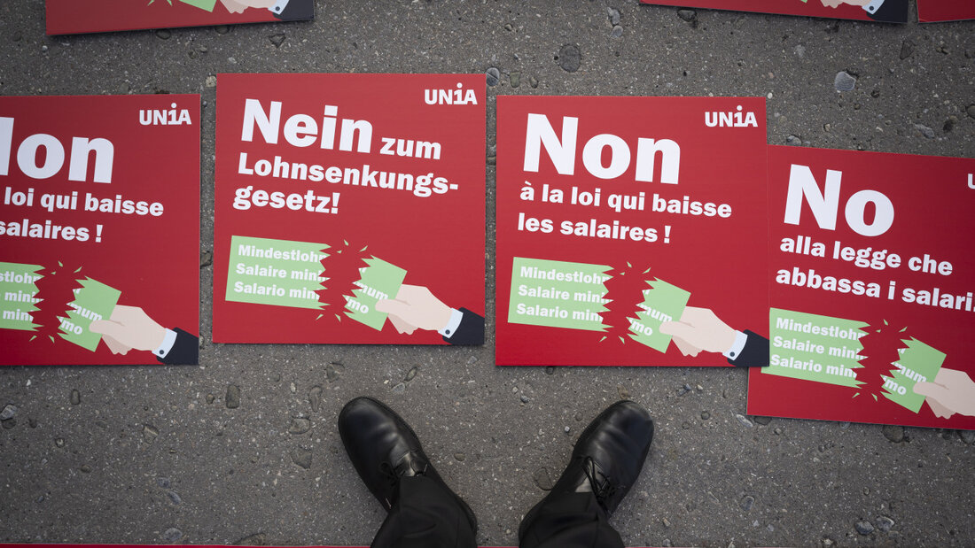 Gewerkschaften haben zahlreiche Unterschriften gegen die vom Parlament beschlossene Übersteuerung von kantonalen Mindestlöhnen gesammelt. (Archivbild) 20261007123019908.jpg